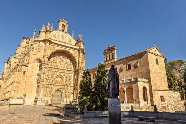 SALAMANCA, İspanya - 3 Temmuz 2024: Convento de San Esteban, Salamanca İspanya