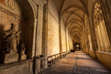 İspanya 'nın Segovia şehrinde yer alan Roma Katolik katedrali Aziz Fructus Katedrali' nin Katedrali