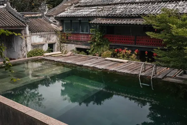 BANGKOK, THAILAND - 20 Mart 2025: Bangkok Tayland 'ın tarihi bölgesinde Heng Tai Evi