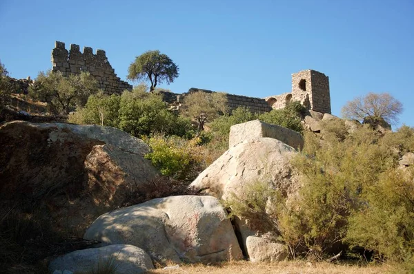 Замок Давніми Укріпленнями Селі Капікірі Озері Бафа Муглі Туреччина — стокове фото