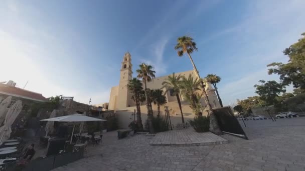 テルアビブの聖ペテロ教会へのアプローチ — ストック動画
