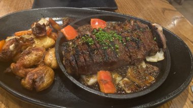 Sebzeli kuzu pirzolası