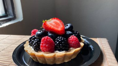 Taze böğürtlen yakında ödenir.