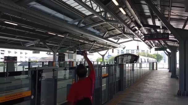 Bangkok Thailand November 2023 Metropolitan Rapid Transit Pink Line Mrt — Stockvideo