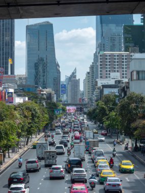 BANGKOK THAILAND-27 Kasım 2024: Bangkok, Tayland 'ın göbeğindeki sokak manzarası. BANGKOK THAILAND-27 Kasım 2024.