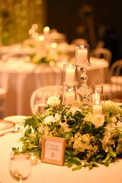 Düğün masası süslemeleri.