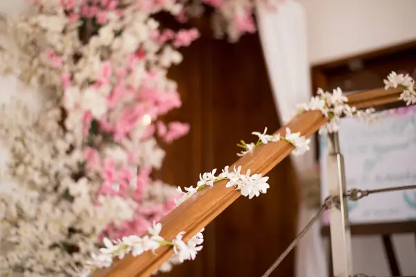 Bahçedeki güzel çiçekler