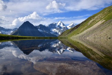 Güzel Alpler manzarası Ridder, Oskemen, VKO, Kazakistan, Kazakistan, Kazakistan, Kazakistan, kazakistan belyha, Katonkaragay, Eastkazakistan, ustkamenogorsk, VKO, Ust - Kamenogorsk, SHKO  