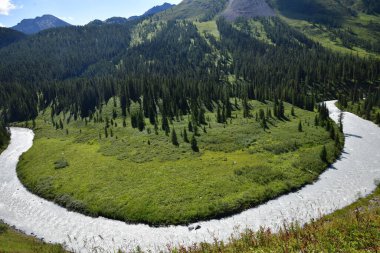 Dağlardaki nehir Ridder, Oskemen, VKO, Kazakistan, Kazakistan, Kazakistan, Kazakistan, Ziyitkazakistan Belyha, Katonkaragay, Doğu Kazakistan, Üstkamenogorsk, VKO, Ust - Kamenogorsk, SHKO  