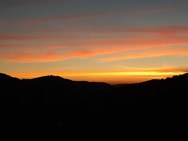 Západ Slunce Horách Obci Valdecabras Serrania Cuenca Španělsko Překvapivými Skalními — Stock fotografie