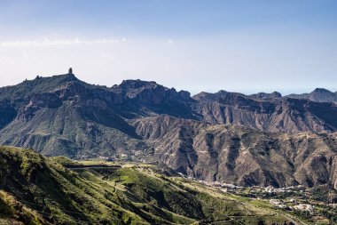 Gran Canaria yürüyüş rotası Cruz de Tejeda 'dan Artenara' ya, Caldera de Tejeda, Gran Canaria, Kanarya Adaları, İspanya
