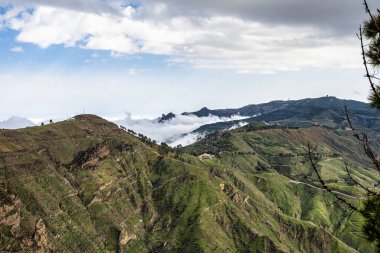 Gran Canaria yürüyüş rotası Cruz de Tejeda 'dan Artenara' ya, Caldera de Tejeda, Gran Canaria, Kanarya Adaları, İspanya