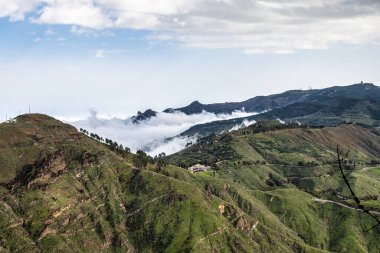 Gran Canaria yürüyüş rotası Cruz de Tejeda 'dan Artenara' ya, Caldera de Tejeda, Gran Canaria, Kanarya Adaları, İspanya
