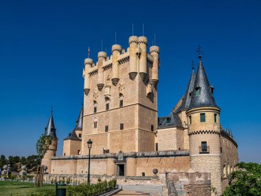Alcazar Sarayı ve Segovia 'nın tarihi bölgesindeki İspanyol kralların kalesi. Avrupa 'da İspanya