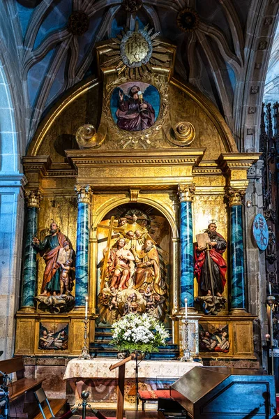 Внутрішня Частина Святої Марії Великого Базиліки Церкви Стилю Платереско Місті — стокове фото