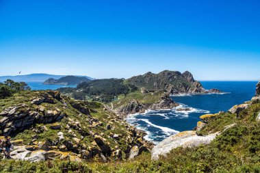 Cies Islands, Illas Cies are a Spanish archipelago located in the Vigo estuary, formed by three islands: Norte or Monteagudo, Del Medio or do Faro and Sur or San Martin. clipart