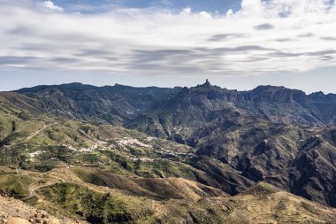 Gran Canaria yürüyüş rotası Cruz de Tejeda 'dan Artenara' ya, Caldera de Tejeda, Gran Canaria, Kanarya Adaları, İspanya