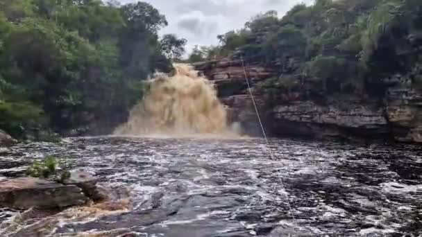 Vista Rio Mucugezinho Com Água Corrente Formando Uma Cachoeira Poco — Vídeo de Stock