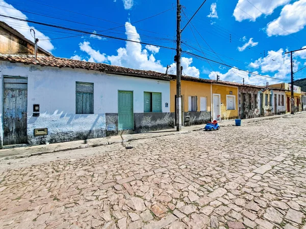 Straße Mit Bunten Häusern Kolonialstil Und Steinboden Bei Palmeiras Vale — Stockfoto