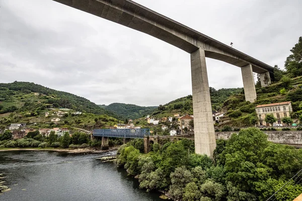 Viaduct Village Peares Ourense Galicia Spain Rio Sil Rio Mino — Stock Photo, Image