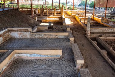 Merida, İspanya - 06 Ekim 2022: Merida Arkeoloji Topluluğu Casa del Mitreo Evi, İspanya. Merida Arkeoloji Topluluğu UNESCO Dünya Mirası Alanı ilan edildi..