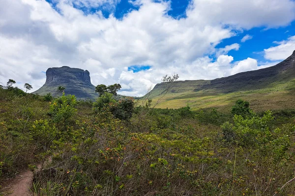 stock image Beautiful hiking trail to Aguas Claras waterfall in Vale do Capao, Chapada Diamantina, Palmeiras, Bahia, Brazil