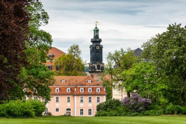 Weimar, Thuringia, Almanya 'daki şehir sarayı veya şehir şatosu kentin en ilginç tarihi ve mimari eserleri listesinde yer almaktadır..