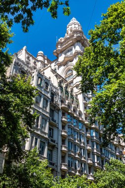 Palacio Barolo Buenos Aires, Arjantin 'de Monserrat mahallesindeki Avenida de Mayo' da bulunan tarihi bir ofis binasıdır.
