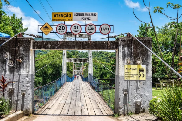 南アメリカ ブラジル サンタカタリーナ州のアピアナ川に架かる橋 — ストック写真