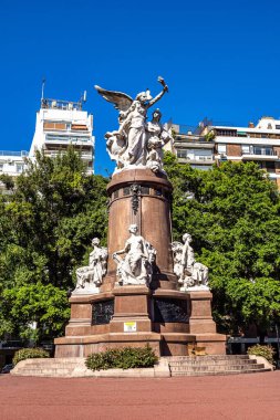 Plaza Intendente Alvear 'daki Torcuato de Alvear anıtı, daha çok Plaza Francia olarak bilinir, Arjantin' in Buenos Aires kentindeki Recoleta mahallesinde.