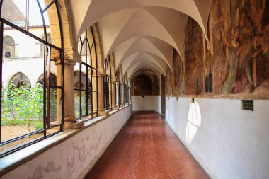 İtalya 'nın Calabria bölgesindeki ünlü hac mekanı San Francesco di Paola Katolik tapınağı.