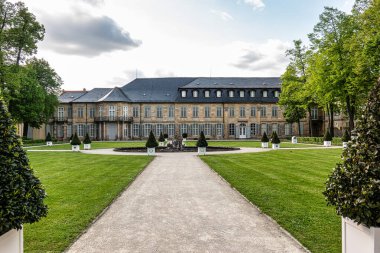 Yeni Saray, Neue Schloss Bayreuth, Almanya. 1753 'ten kalma Margrave' lerin koltuğu. Bayreuth, Richard Wagner 'in yıllık operaları ile ünlüdür..