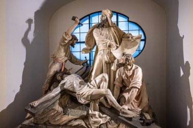 Münih, Almanya - 18 Haziran 2023: Buergersaalkirche 'in iç mimarisi, Münih, Almanya' daki Vatandaş Salonu Kilisesi. 1709 yılında inşa edilmiş ve Münih 'in iç kesimlerinde tarihi bir binadır.