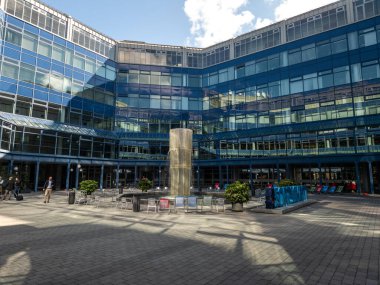 BayernLB, Bayerische Landesbank, Bavyera Devlet Bankası, Özgür Bavyera Eyaleti ve Almanya 'nın Münih kentindeki Bavyera Tasarruf Bankaları Birliği' ne ait bir banka.