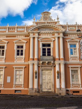 Salvador 'daki Bahia Tıp Fakültesi, 18 Şubat 1808' de Brezilya 'nın Terreiro de Jesus Meydanı' nda kurulan en eski tıp okuludur.