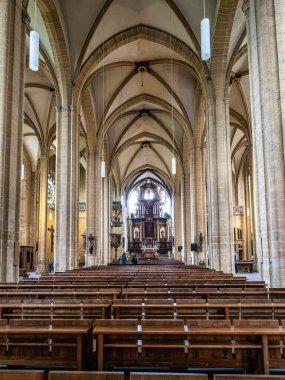 Erfurt, Almanya 'daki St. Severus Kilisesi' nin içinde. Kilisenin inşaatı 1270 'lerde başladı. 1308 'de kutsandı. Org 1930 'da 1714' ten itibaren yapıldı..
