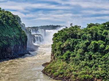 Iguazu Falls, the largest series of waterfalls of the world, located at the Brazilian and Argentinian border, View from Brazilian side, one of the Seven Natural Wonders of the World