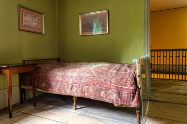 Weimar, Almanya - 12 Mayıs 2023: Weimar, Thuringia 'da Johann Wolfgang von Goethe' nin bahçe evinin içi. Unesco Dünya Mirası Sitesi