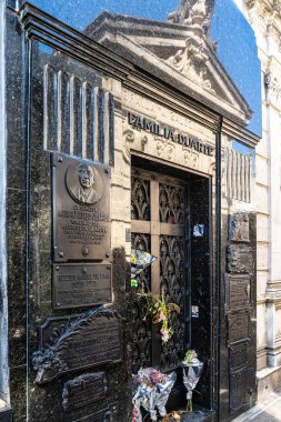 Buenos Aires, Arjantin - 14 Aralık 2023: La Recoleta Mezarlığı, Cementerio de la Recoleta, Arjantin 'in Buenos Aires semtinde yer alan bir mezarlık.