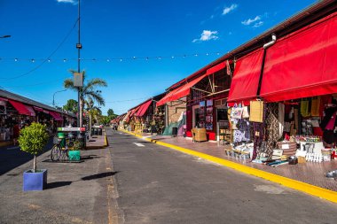 Tigre, Arjantin - 15 Aralık 2023: Tigre, Buenos Aires Eyaleti 'ndeki Puerto de Frutos pazarı