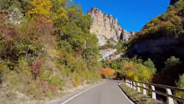 Мандруючи Через Каньйон Фос Арбаюн Річці Салазар Піренеях Наваррському Автономному — стокове відео