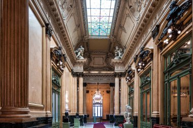 Buenos Aires, Arjantin - 17 Aralık 2023: Teatro Colon, Colon Theater, dünyanın en iyi opera binalarından biri, Buenos Aires 'in kültürel ikonu, ilk olarak 1857 yılında açıldı, Buenos Aires, Arjantin