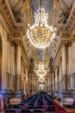 Buenos Aires, Arjantin - 17 Aralık 2023: Teatro Colon, Colon Theater, dünyanın en iyi opera binalarından biri, Buenos Aires 'in kültürel ikonu, ilk olarak 1857 yılında açıldı, Buenos Aires, Arjantin