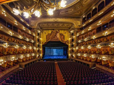Buenos Aires, Arjantin - 17 Aralık 2023: Teatro Colon, Colon Theater, dünyanın en iyi opera binalarından biri, Buenos Aires 'in kültürel ikonu, ilk olarak 1857 yılında açıldı, Buenos Aires, Arjantin