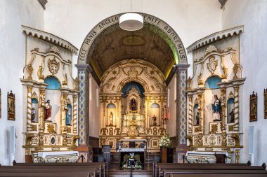 Ribeirao, Brezilya - 23 Aralık 2023: Nossa Senhora da Lapa Kilisesi, akorya mimarisi, 1806 yılında Ribeirao da Ilha, Florianopolis, Santa Catarina, Brezilya 'da kuruldu.