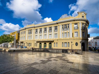 Salvador, Brezilya - 31 Aralık 2023: Brezilya 'nın Salvador da Bahia kentinin tarihi merkezi Praca da Se Çeşmesi.