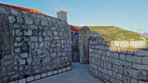 Wandel Oude Verdedigende Stadsmuur Dubrovnik Kroatië Aan Dalmatische Kust Van — Stockvideo