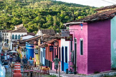 Lencois, Brezilya - Ocak 02, 2024: Güney Amerika 'da tarihi Lencois, Chapada Diamantina, Bahia, Brezilya' da renkli evler