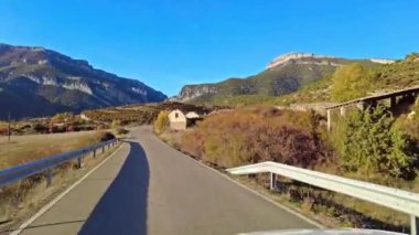Roncal Vadisi 'nden geçerken, Navarre' de Valle de Roncal, İspanya 'da Navarra, Avrupa