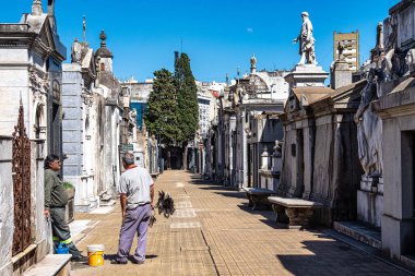 Buenos Aires, Arjantin - 14 Aralık 2023: La Recoleta Mezarlığı, Cementerio de la Recoleta, Arjantin 'in Buenos Aires semtinde yer alan bir mezarlık.